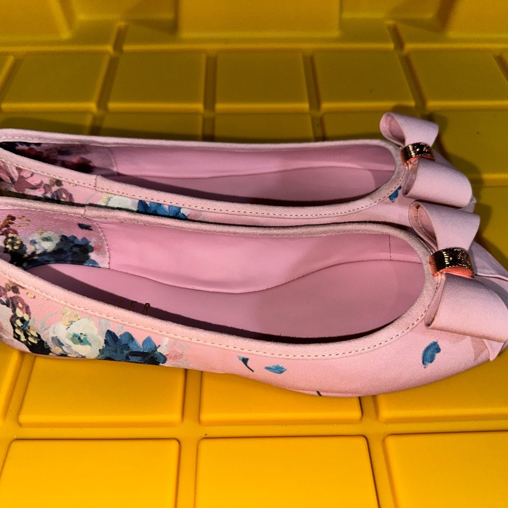 Ted baker pink  Floral Women's Ballet Flats
